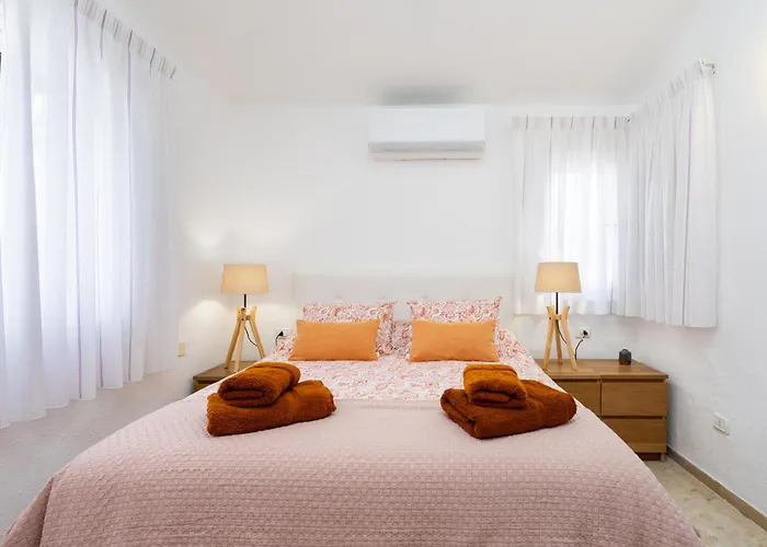 Casa Glenys Con Piscina Privada Y Vistas Al Golf Y Mar