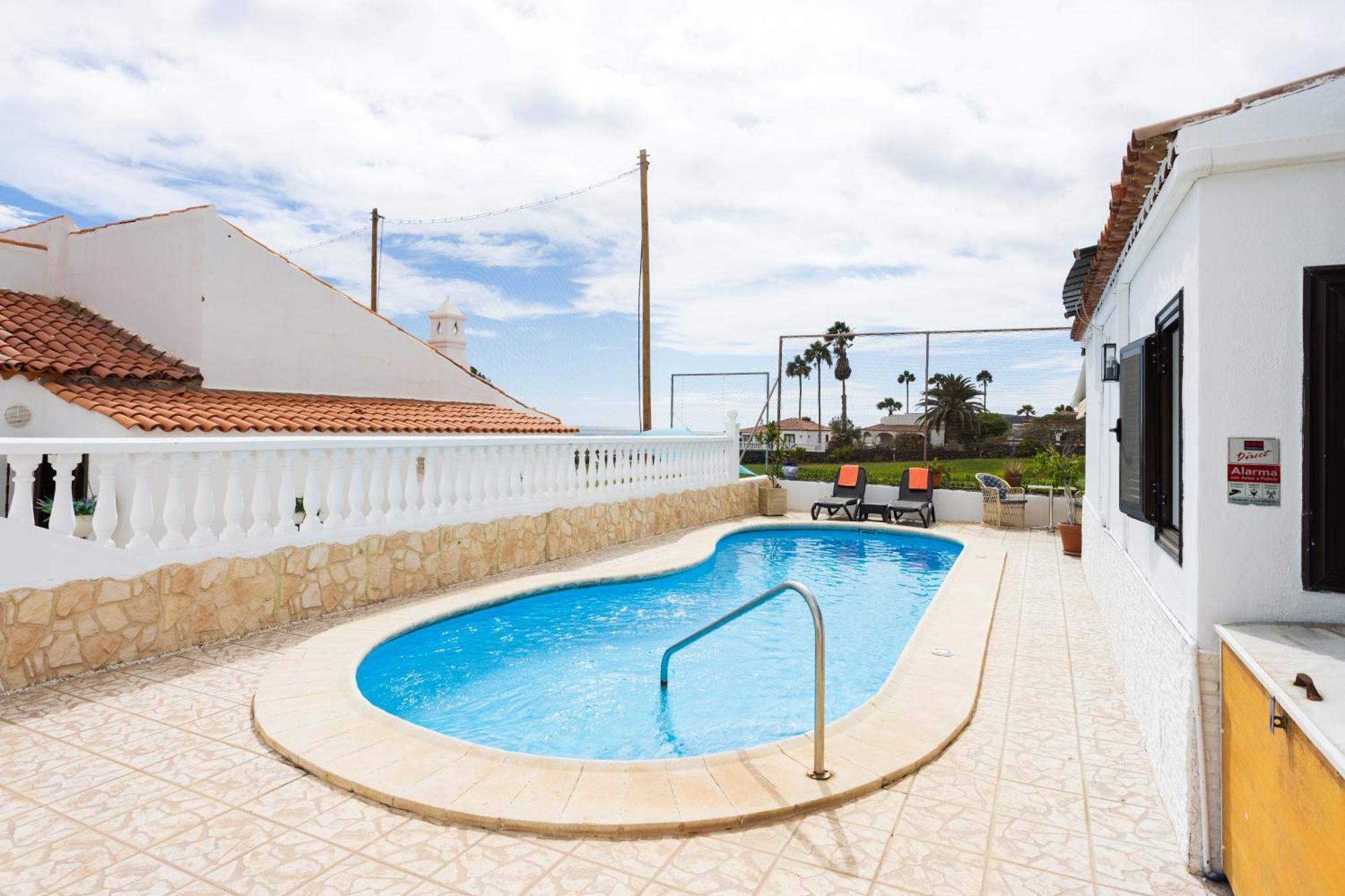 Willa Casa Glenys Con Piscina Privada Y Vistas Al Golf Y Mar